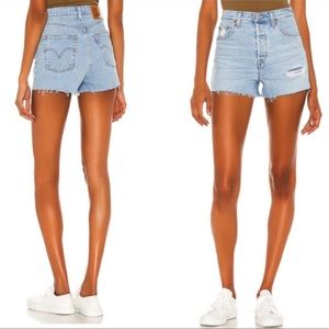 Levi’s ribcage denim shorts light wash size 24